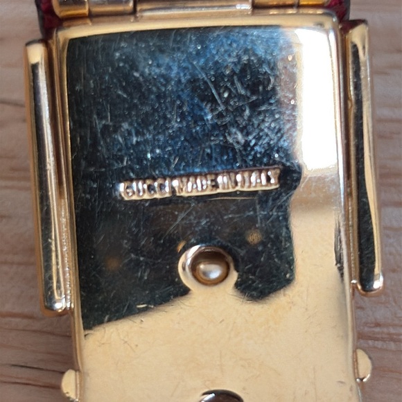 Gucci Vintage Red Lizard Hinged Cuff Bracelet - Picture 9 of 11